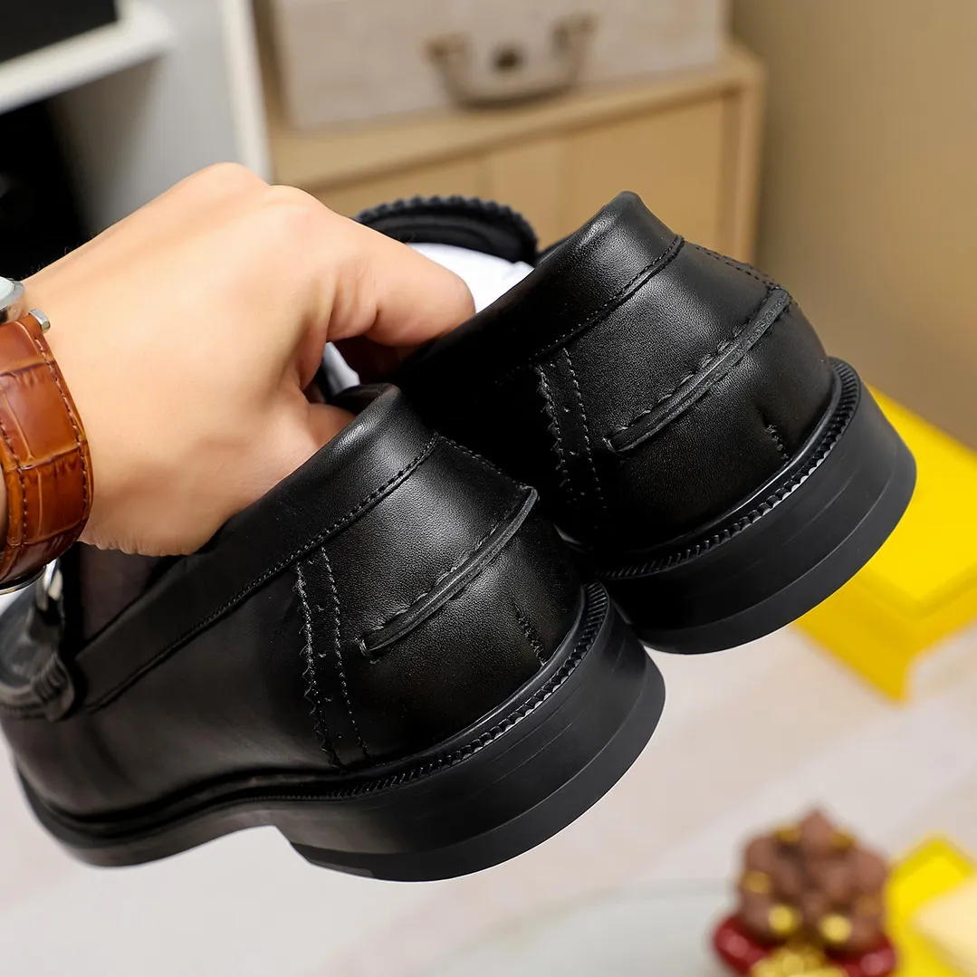 Men's shoes💰440 🕷🕷【FENDI】The latest men's formal leather shoes🇨🇳Classic series not to be missed💯The first layer is made of imported first-layer cowhide☘Original quality, the leather is smooth and delicate🎋The version is awesome, the perfect streamlined outline🍇🐮Leather lining, 2 colors, size 38-45...
